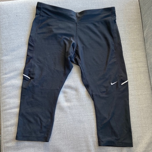 Black Nike workout pants in size M - Picture 1 of 4